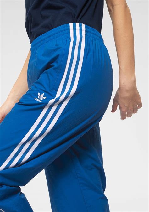 bedrukte trainingsbroek adidas|adidas broek met knopen dames.